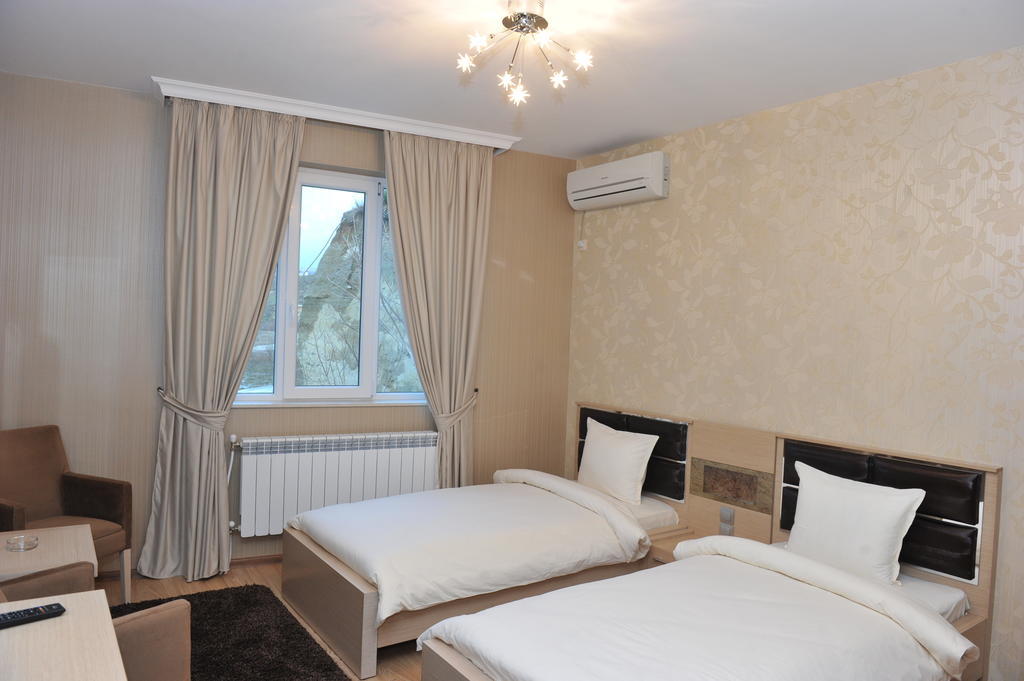 Eros Motel Szandanszki Szoba fotó