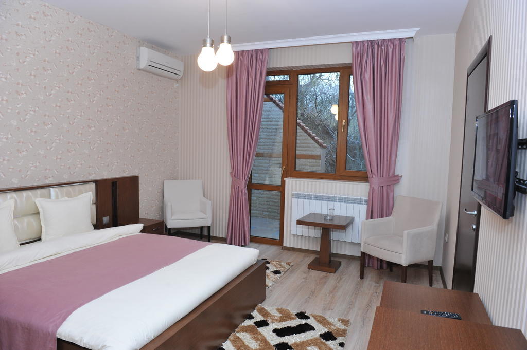 Eros Motel Szandanszki Kültér fotó