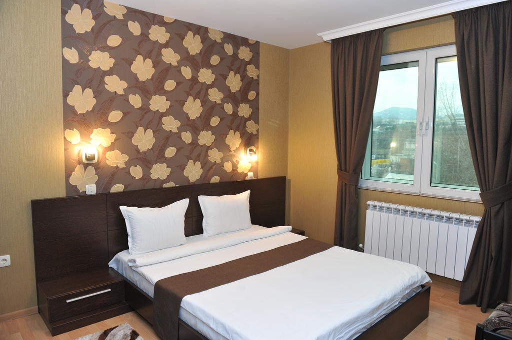 Eros Motel Szandanszki Kültér fotó